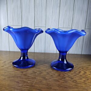 Vintage 2 Cobalt Blue Ice Cream Parfait Tulip Footed Sundae Dessert Glasses